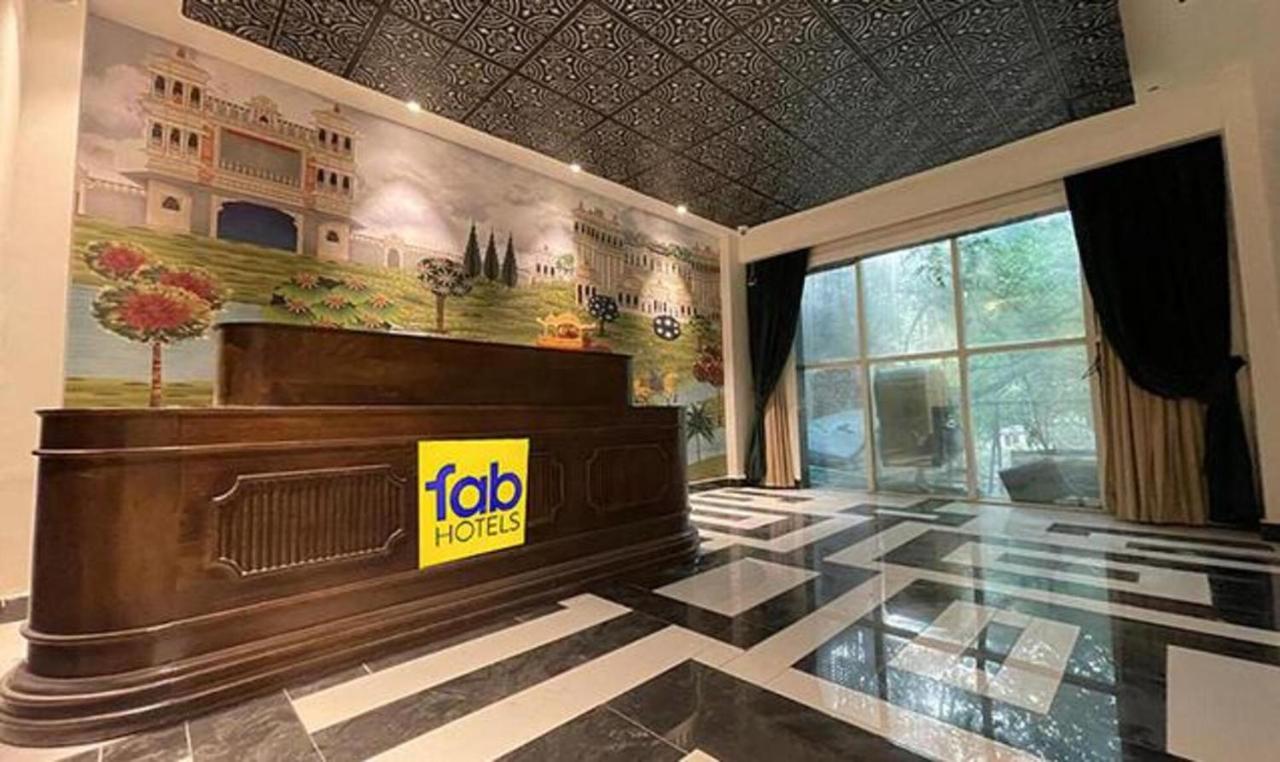 Fabhotel Prime The Seven Seeds New Delhi Exterior photo